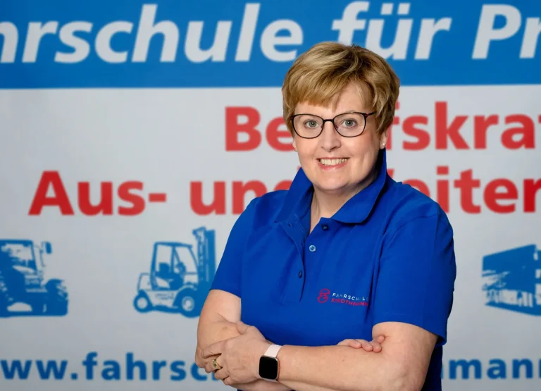 Ursula Strothmann, Verwaltung und Buchhaltung